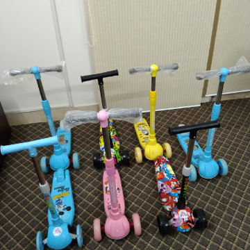 Multi-Function 3 Wheels Kids Scooter