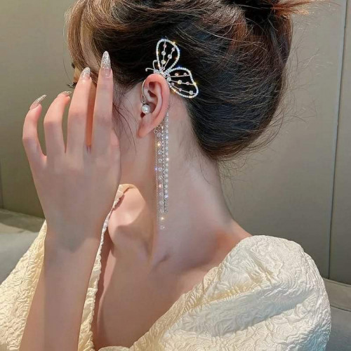 2pcs Rhinestone Butterfly  Tassel Ear Cuff